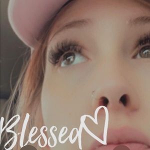 Meet your Posher, Desiree